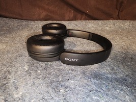 Sony WH-CH520 Wireless Headphones Bluetooth On-Ear Headset with Microphone